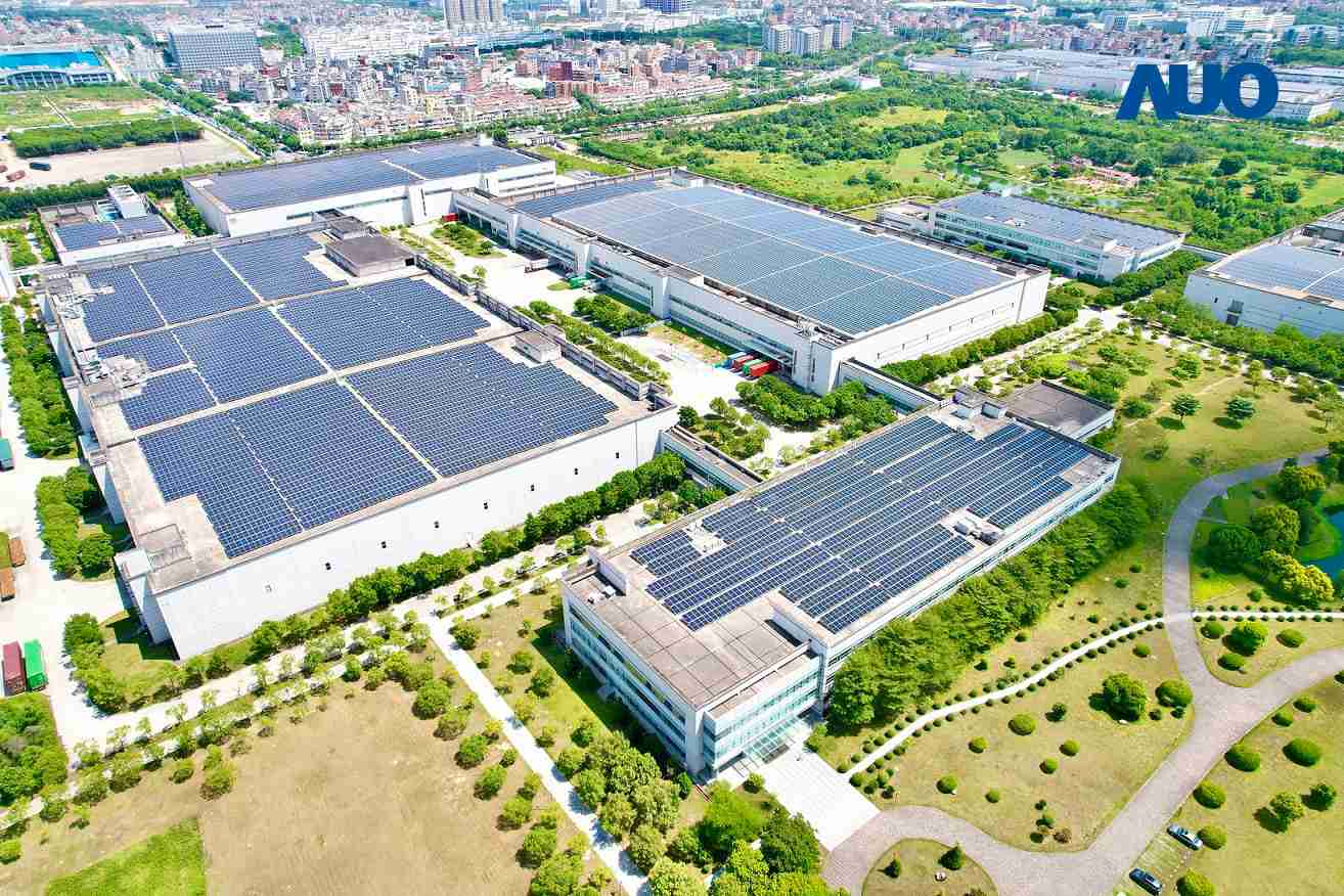 EBpay厦门推动智能制造同时，，，透过绿电创能纵深推进绿色转型，，厂区全屋顶铺设太阳能光伏板，，每年太阳能发电 2,600多万度